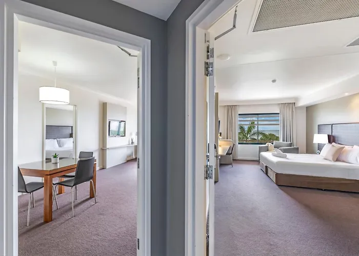 \'Vistas Al Mar\' Dual Harbourfront Seaview Apartments